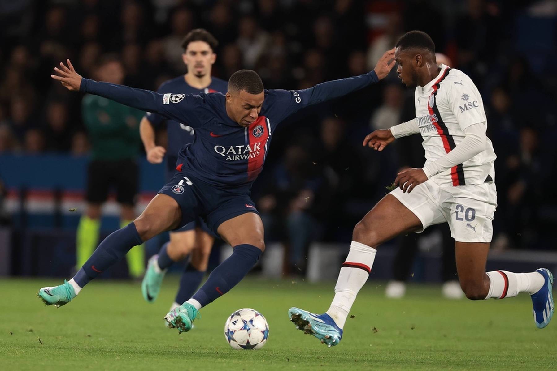 在首场比赛 在首场比赛