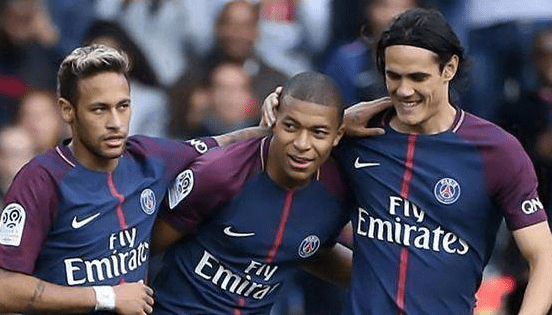 三名球員在 三名球員在