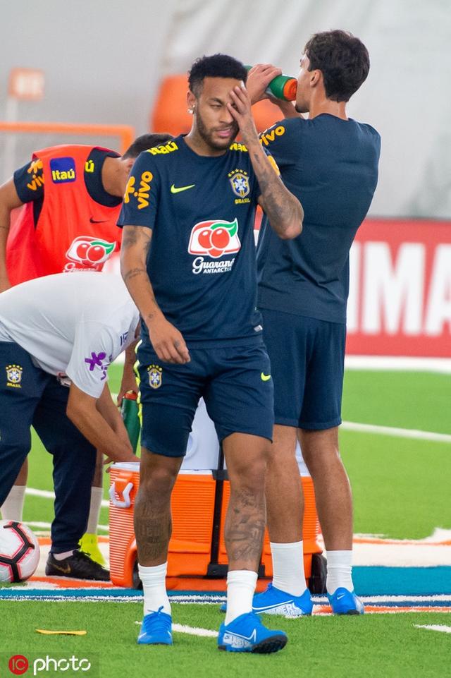 体现出尼克 体现出尼克