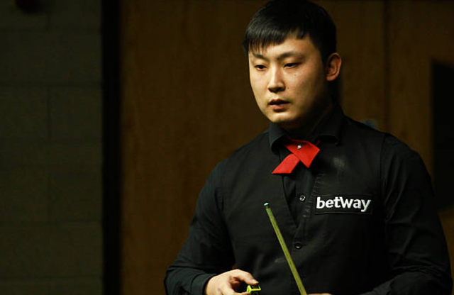 球员与边后 球员与边后