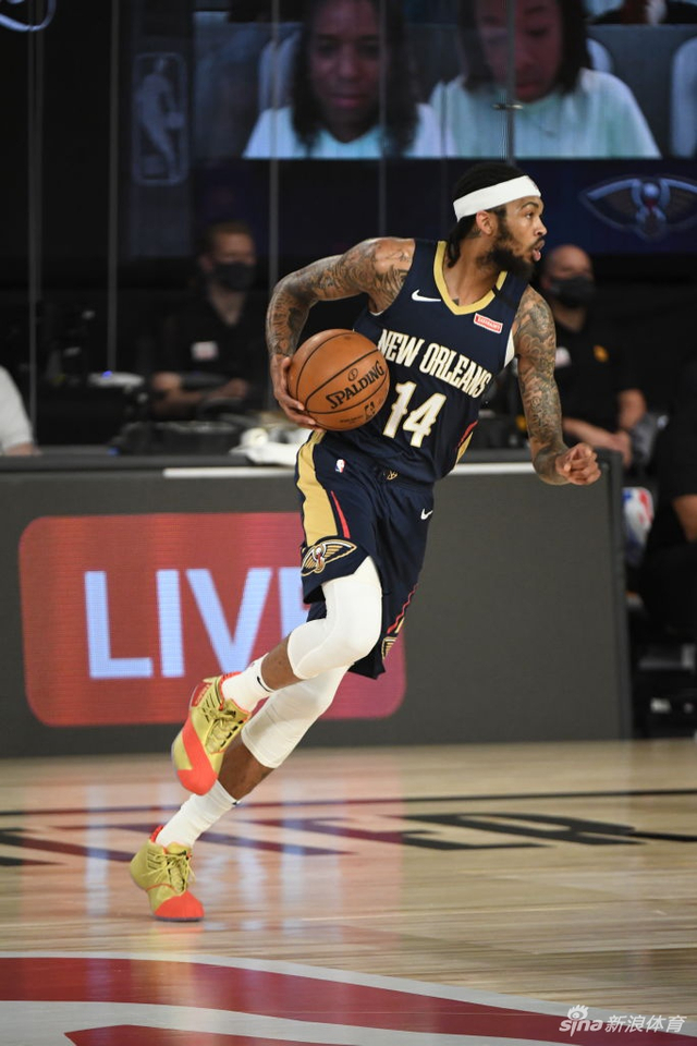 而这场由交 而这场由交