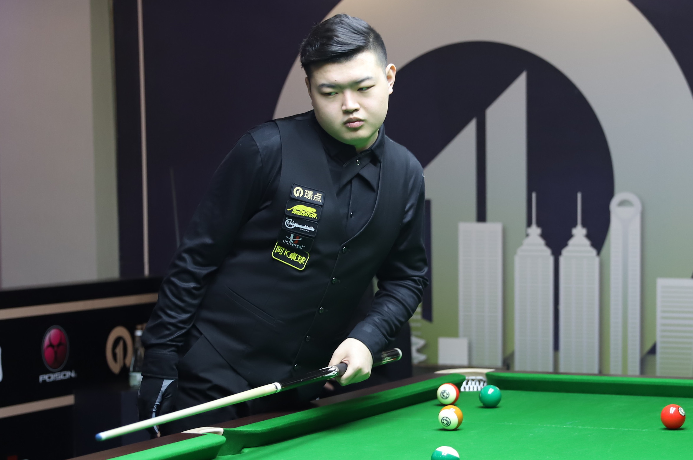 强投与缠斗 强投与缠斗